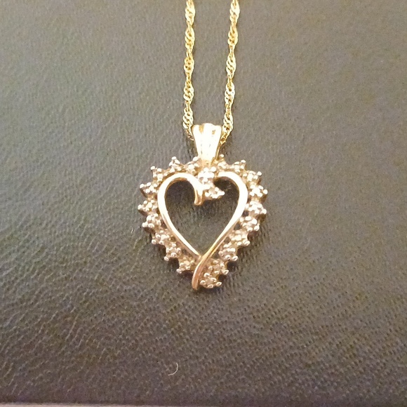 10K Solid Gold Heart Pendant (Marked) with Genuine Natural Diamonds no chain - Picture 3 of 6